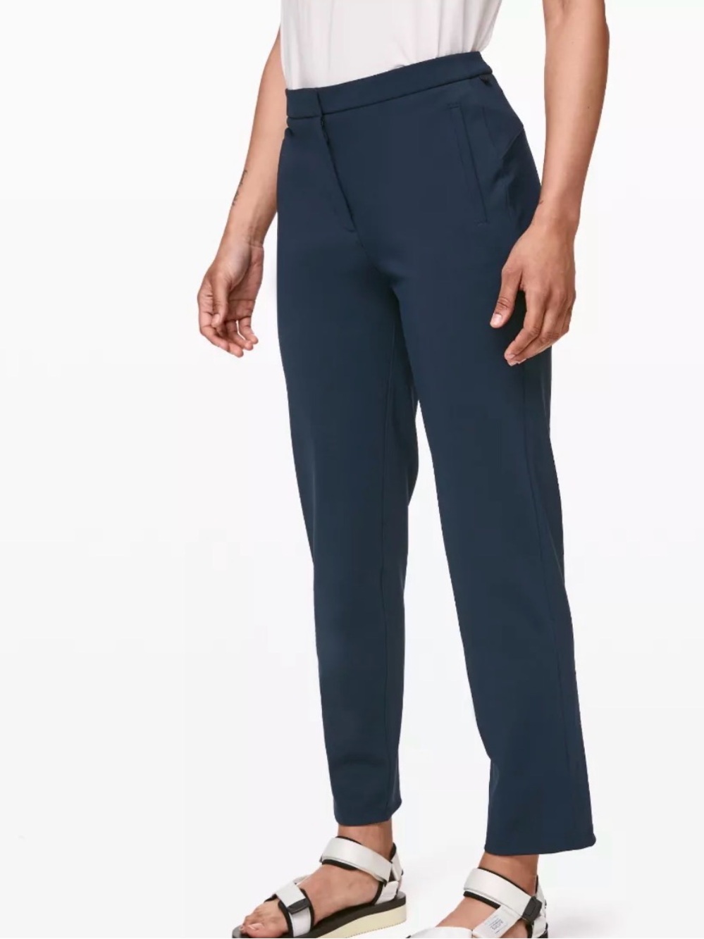 Lululemon Size 2 Navy Blue ON THE MOVE PANT *LIGHTWEIGHT